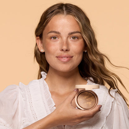 Glow Cookie Illuminating Bronzer